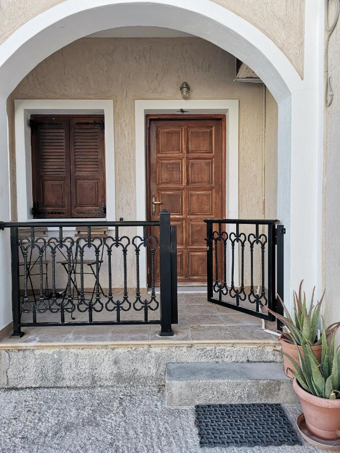 Villa Perissa Thira Ngoại thất bức ảnh